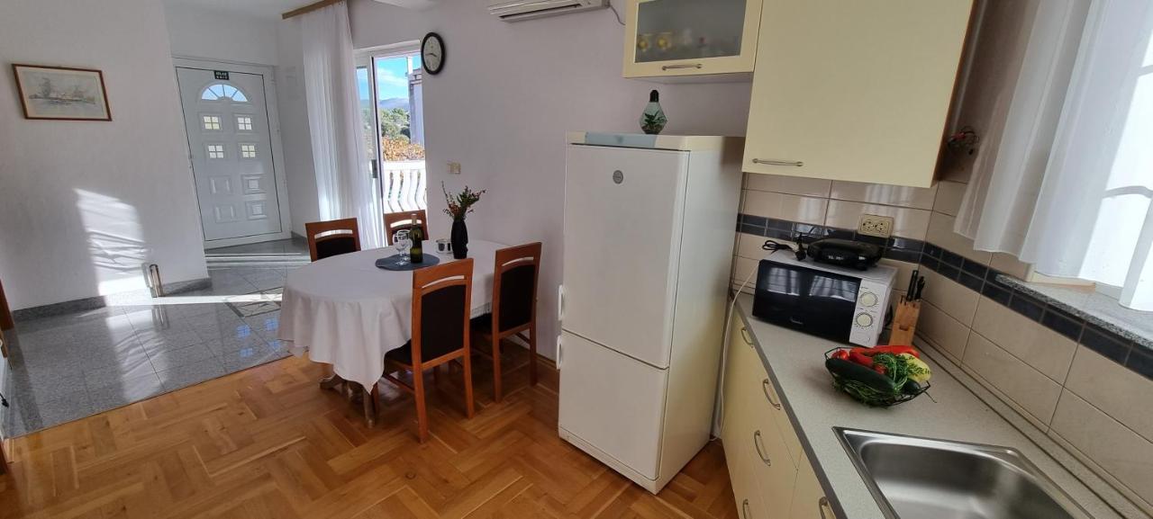 Apartments Cosic Гребащиця Екстер'єр фото
