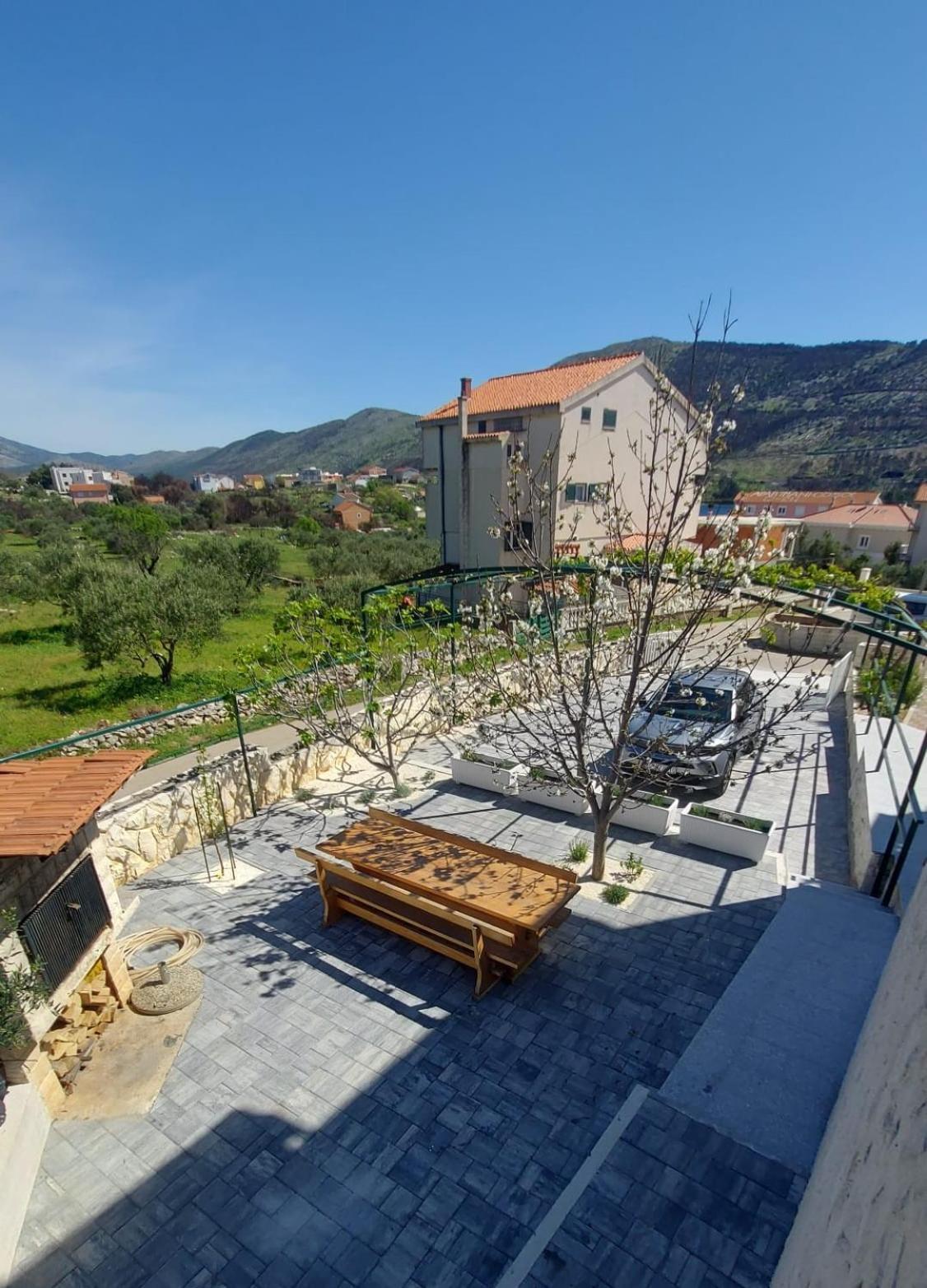 Apartments Cosic Гребащиця Екстер'єр фото
