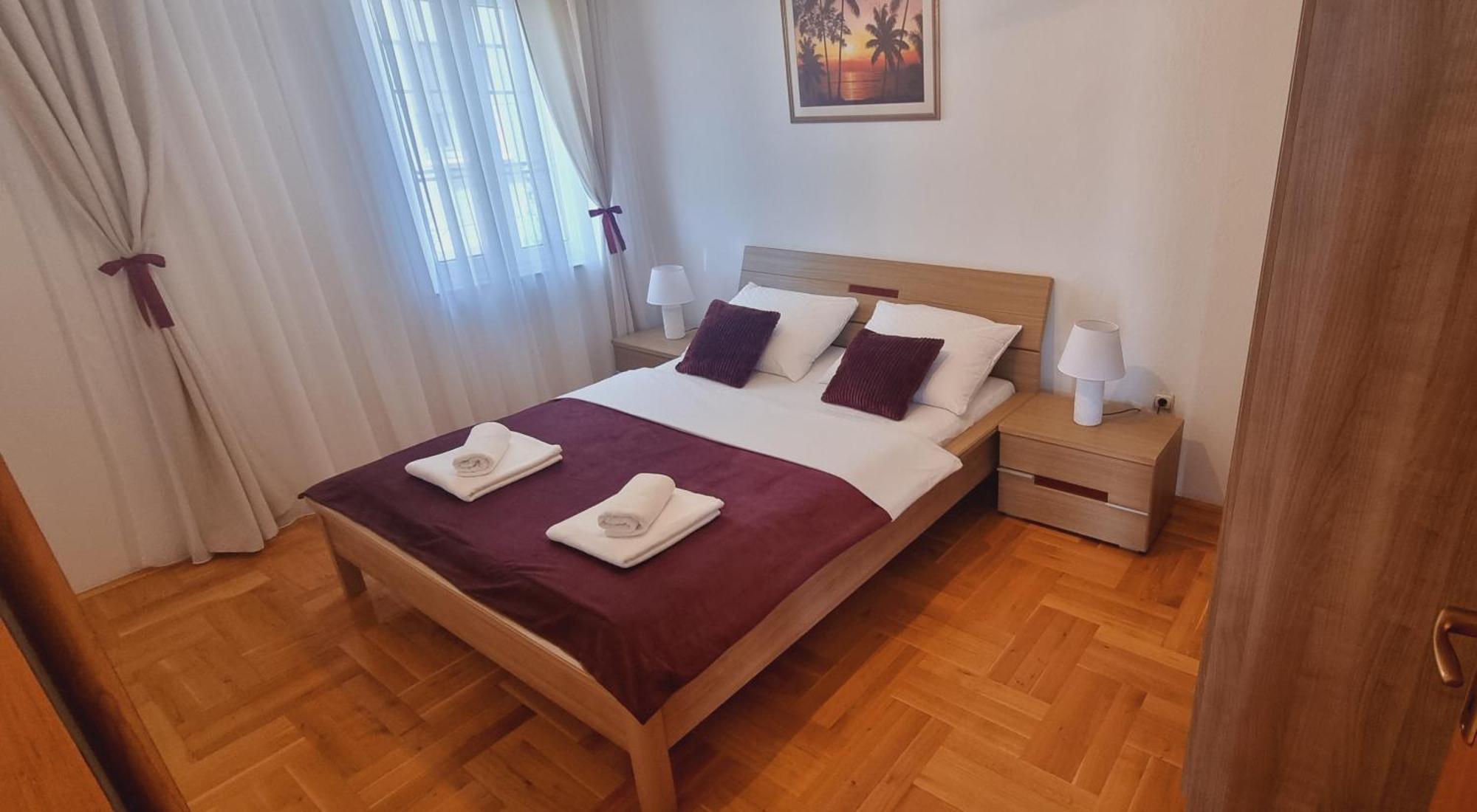 Apartments Cosic Гребащиця Екстер'єр фото